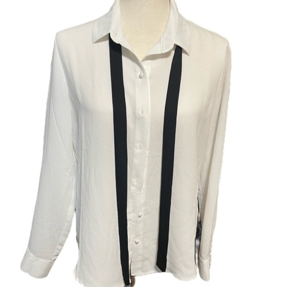 White button down women’s blouse with black attached tie - Picture 5 of 5